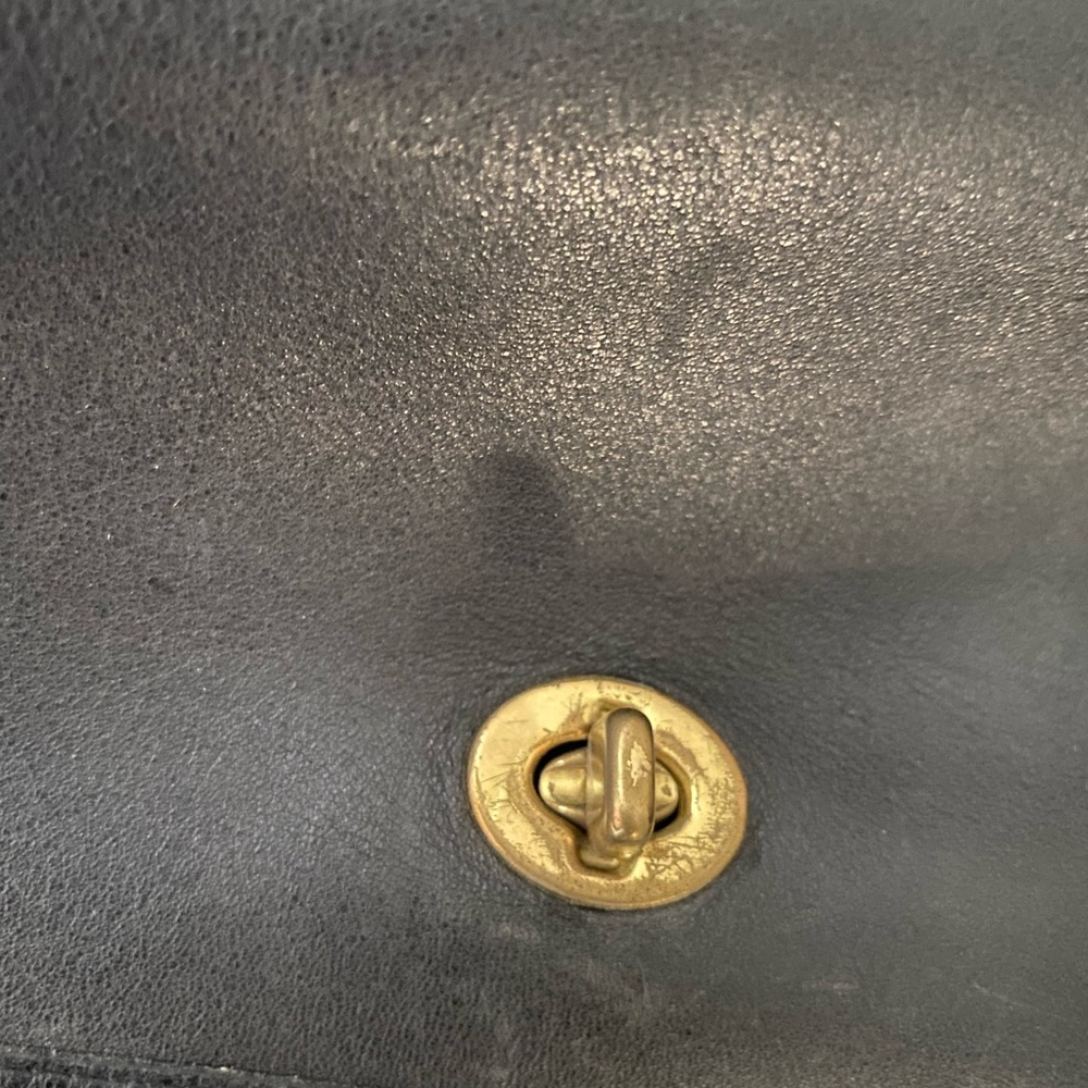 Vintage Black Leather Coach Shoulder Bag - Picture 4 of 7